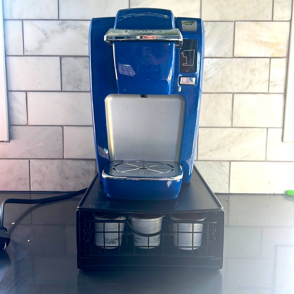 KEURIG K10 Mini Plus Coffee Maker Pod Brewing System Works Rare Color!!